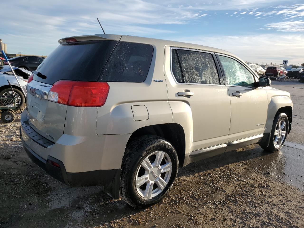 Obraz 3 z 2014 GMC TERRAIN SLE 2014 z VIN 2GKALMEK5E6291997
