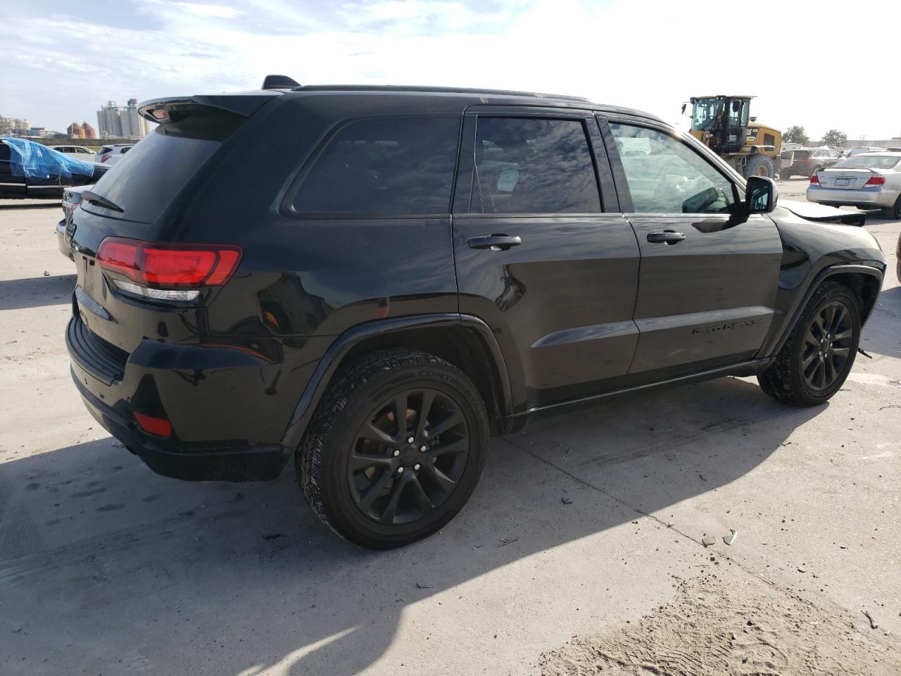 Image 3 of 2020 JEEP GRAND CHEROKEE LAREDO 2020 with VIN 1C4RJEAG8LC282646