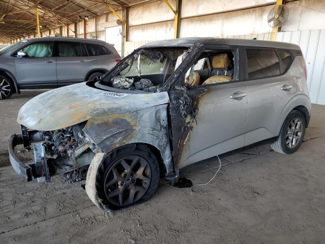 Изображение 1 2021 KIA SOUL LX 2021 с VIN KNDJ23AU8M7747375