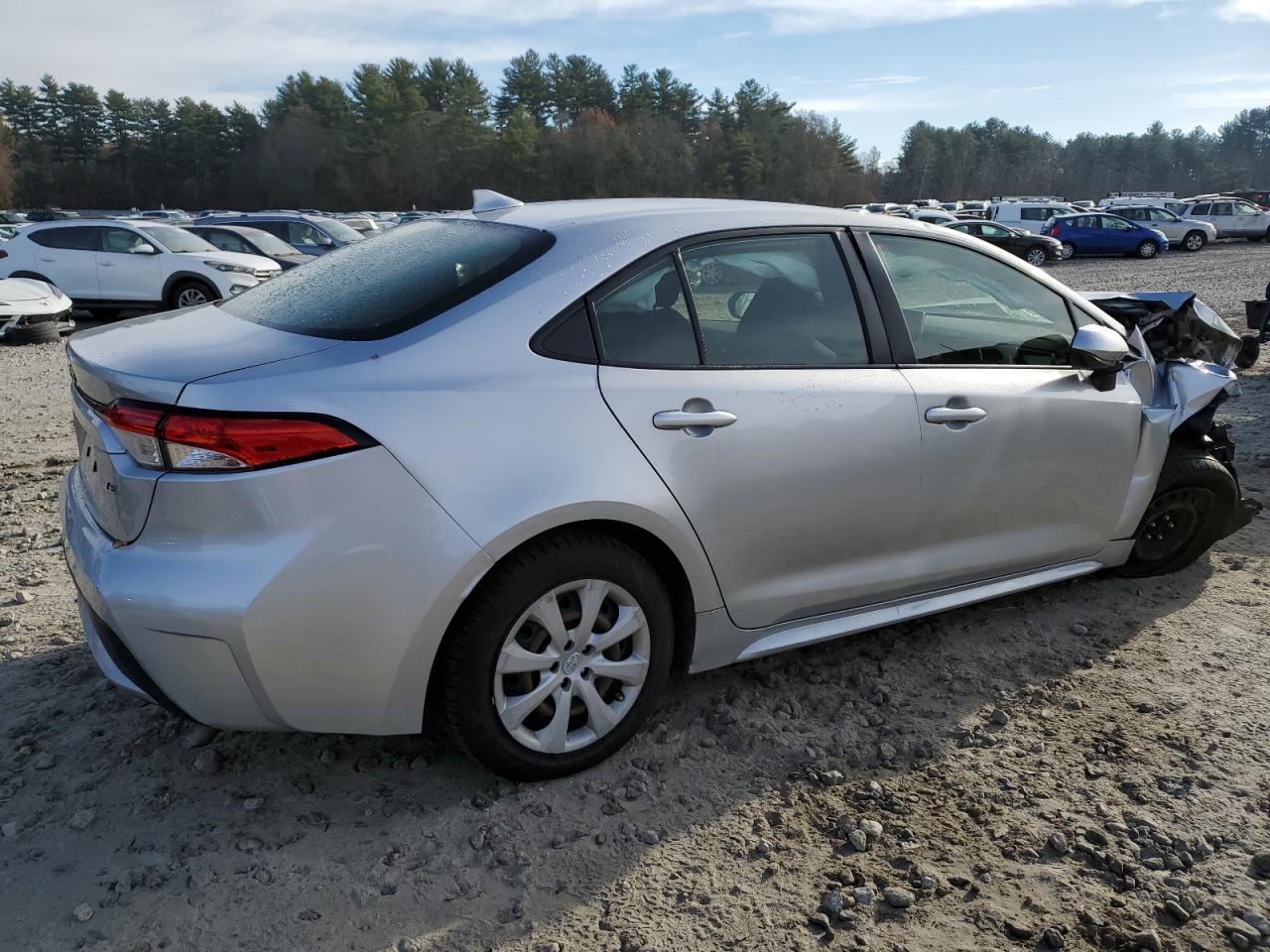 Image 3 of 2020 TOYOTA COROLLA LE 2020 with VIN JTDEPRAE5LJ046793
