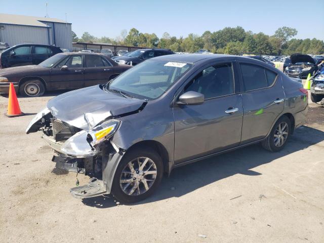 Obraz 1 z 2017 NISSAN VERSA S 2017 z VIN 3N1CN7AP2HL849745