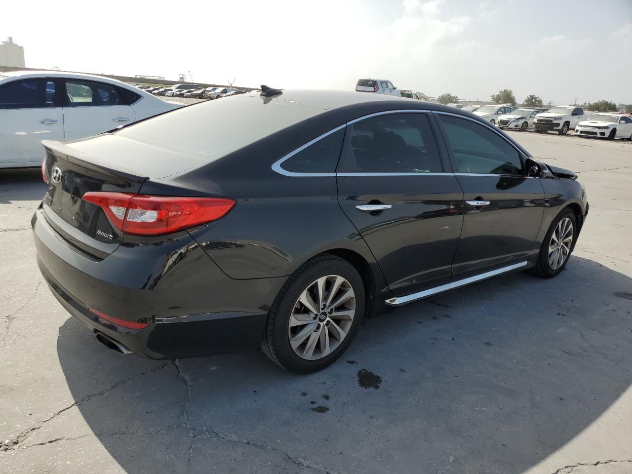 Image 3 of 2016 HYUNDAI SONATA SPORT 2016 with VIN 5NPE34AF8GH335351