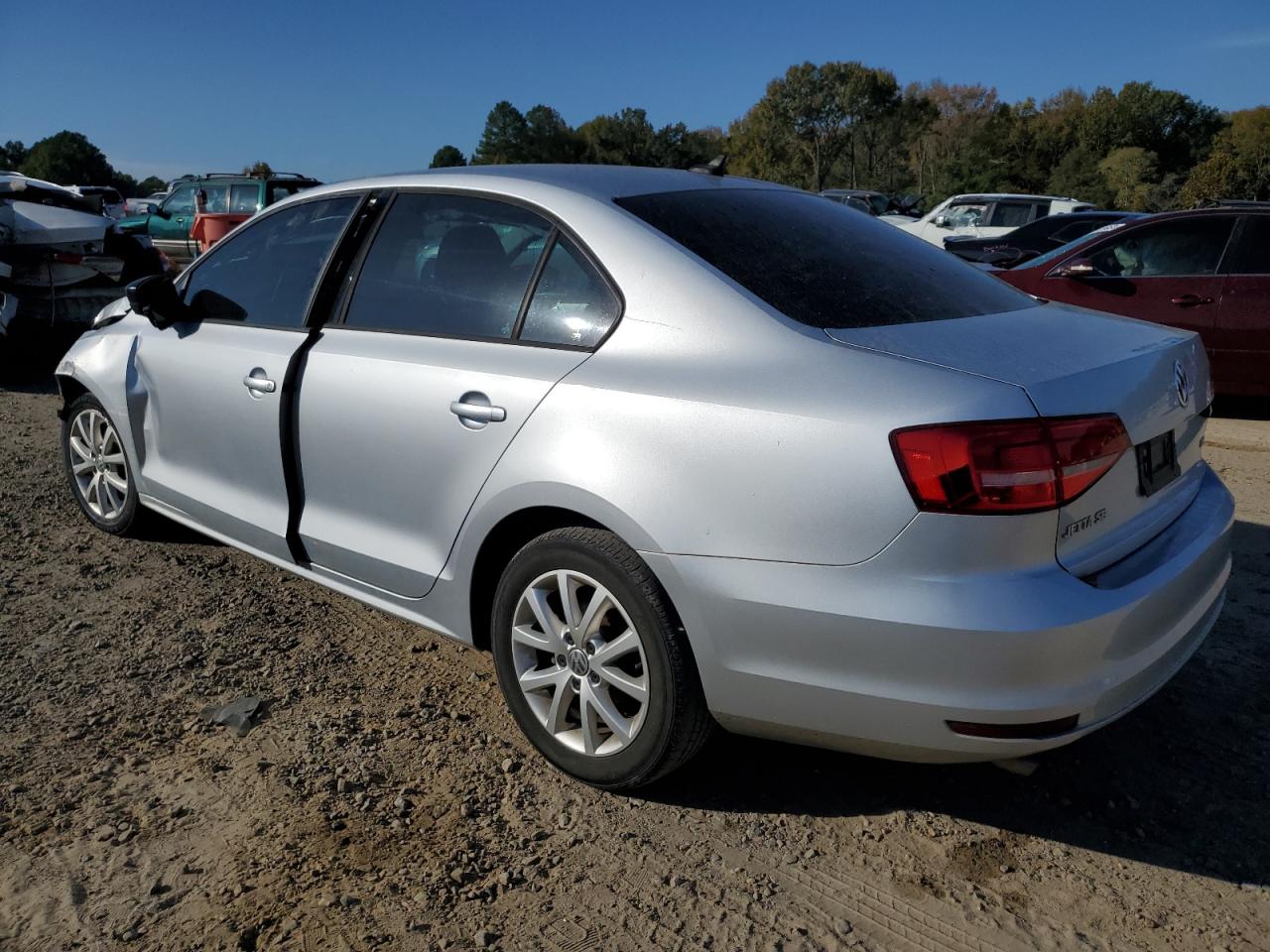 Image 2 of 2015 VOLKSWAGEN JETTA SE 2015 with VIN 3VWD07AJ1FM413159