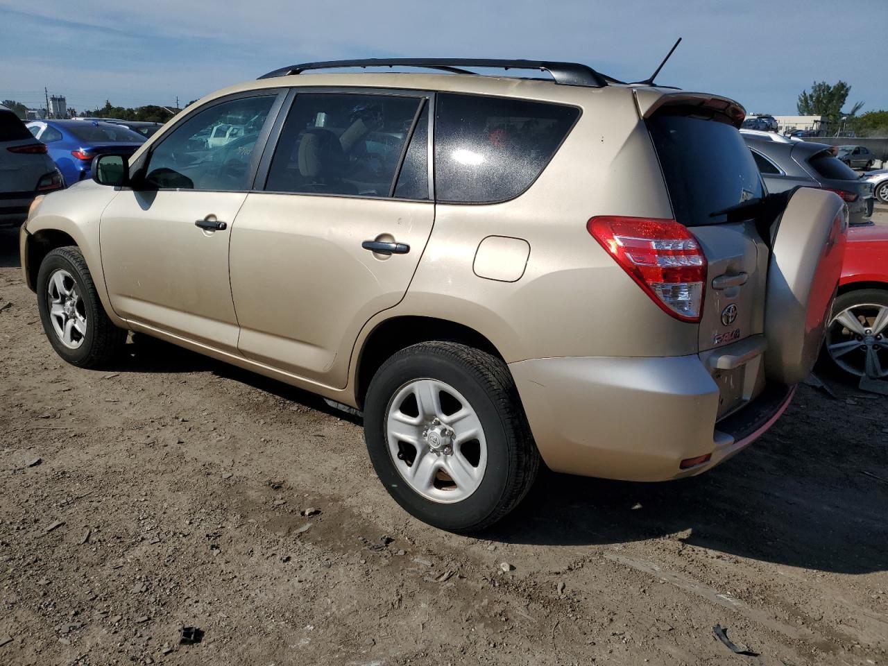 Изображение 2 2011 TOYOTA RAV4  2011 с VIN 2T3KF4DV1BW066396