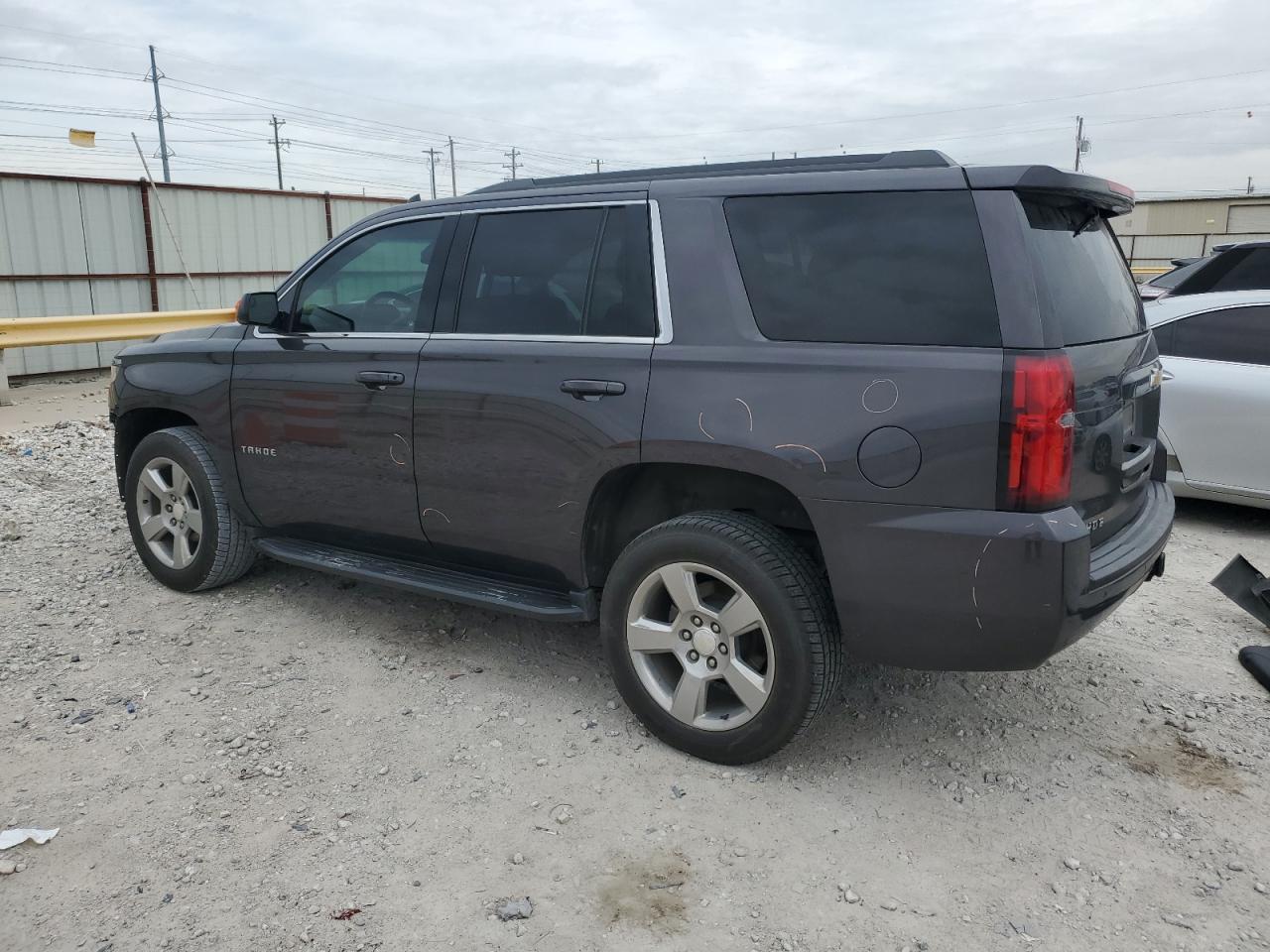 Obraz 2 z 2018 CHEVROLET TAHOE C1500  LS 2018 z VIN 1GNSCAKC7JR222715