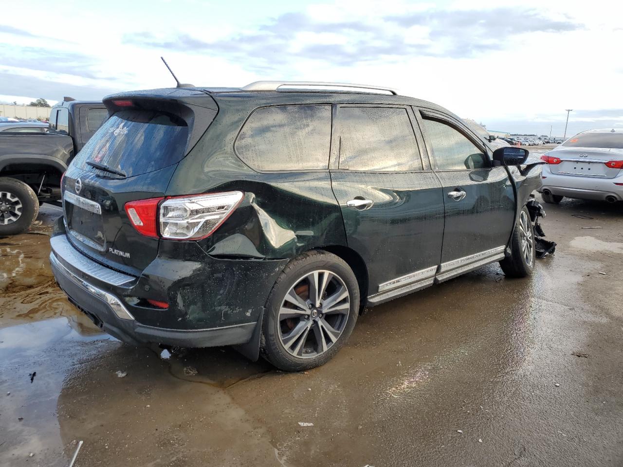 Image 3 of 2018 NISSAN PATHFINDER S 2018 with VIN 5N1DR2MN0JC646966
