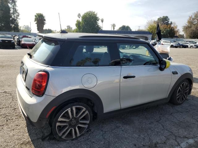 Image 3 of 2023 MINI COOPER SE 2023 with VIN WMW13DJ01P2T04984