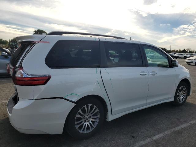 Obraz 3 z 2020 TOYOTA SIENNA XLE 2020 z VIN 5TDYZ3DCXLS084473