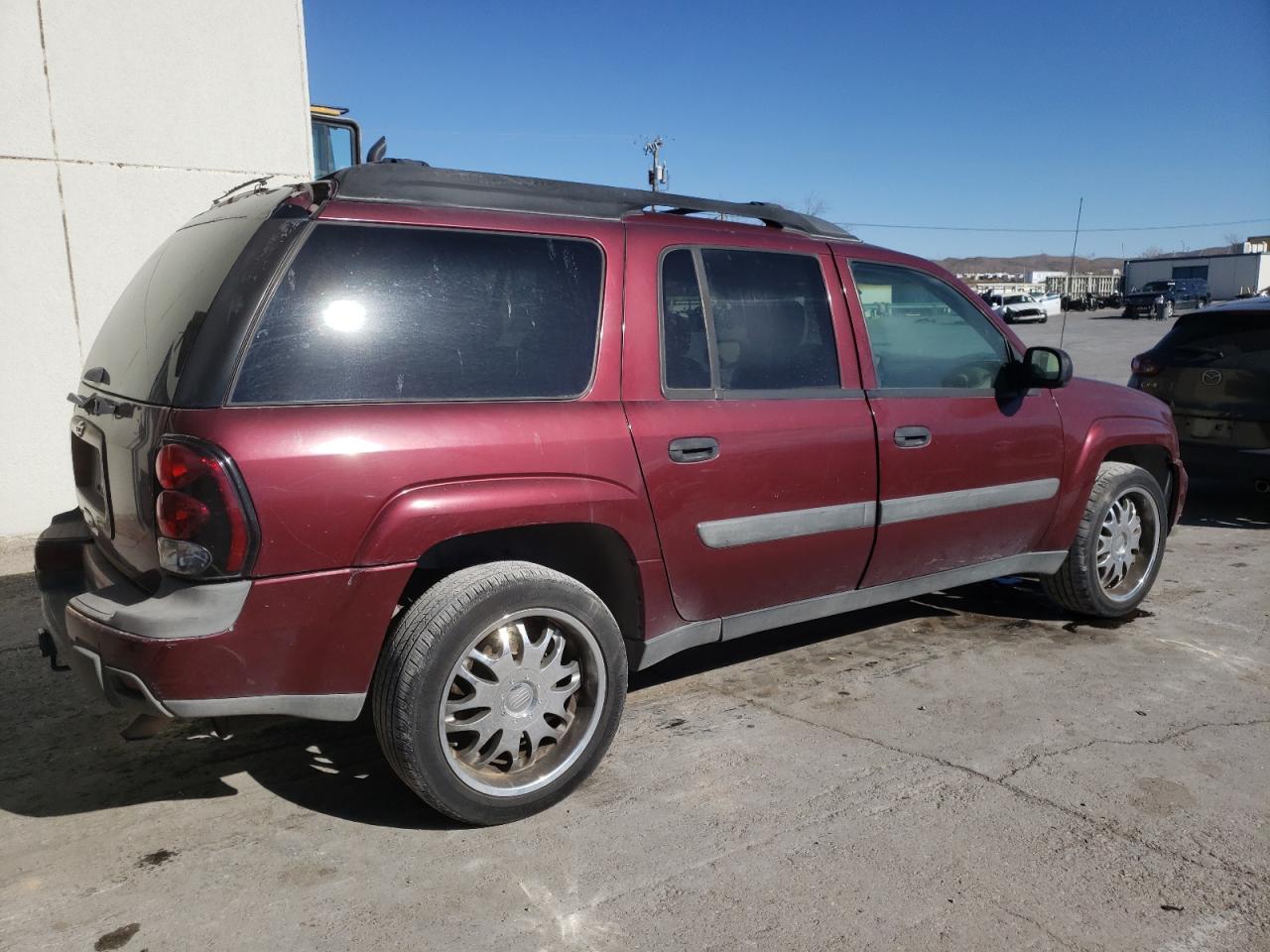 Image 3 of 2005 CHEVROLET TRAILBLAZER EXT LS 2005 with VIN 1GNET16S256160209