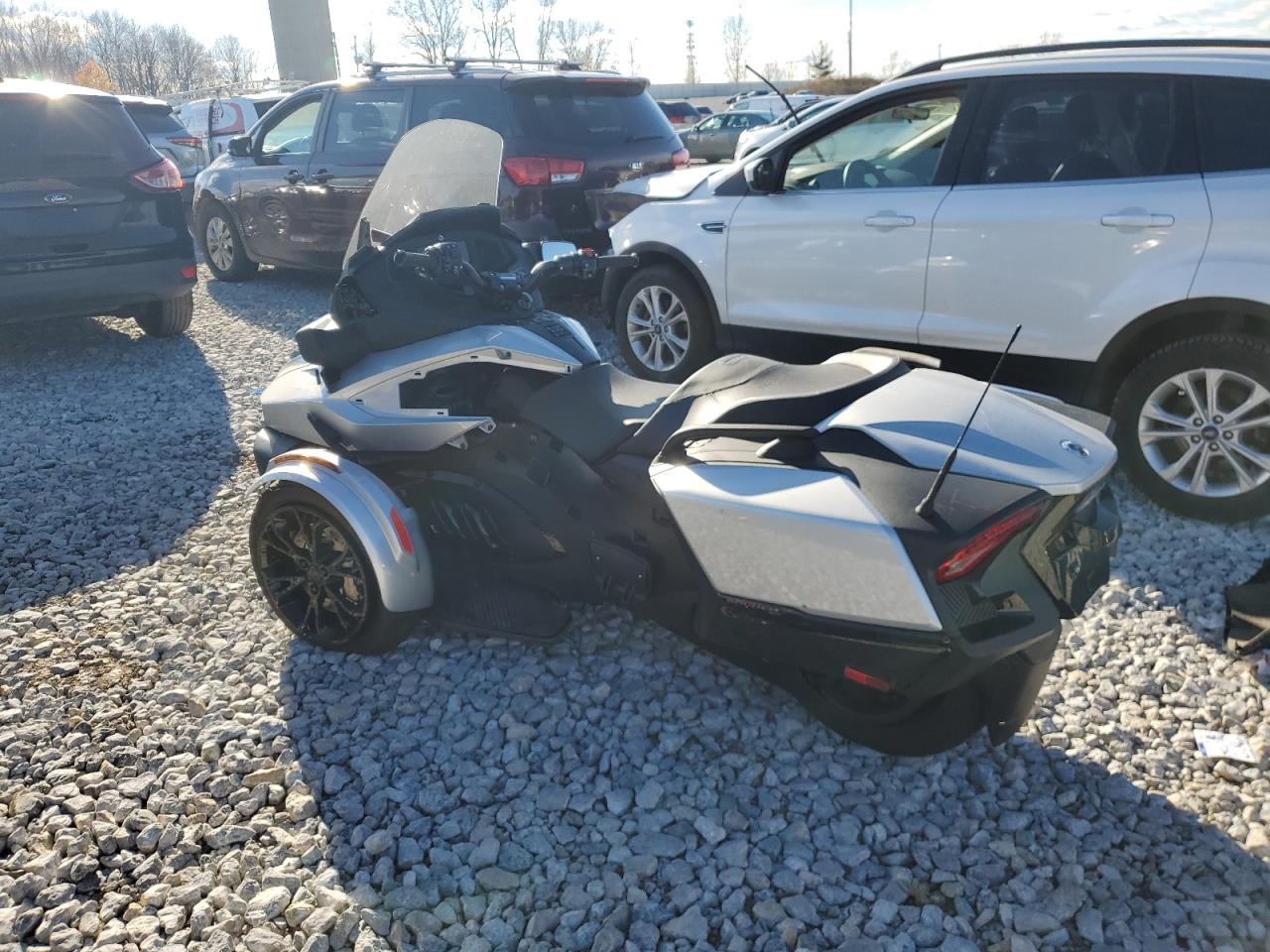 Obraz 3 z 2022 CAN-AM SPYDER ROADSTER RT 2022 z VIN 2BXNBDD29NV000554