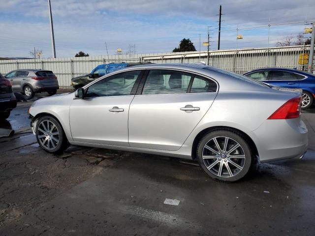 Obraz 2 z 2017 VOLVO S60 PLATINUM 2017 z VIN LYV402TM4HB148565
