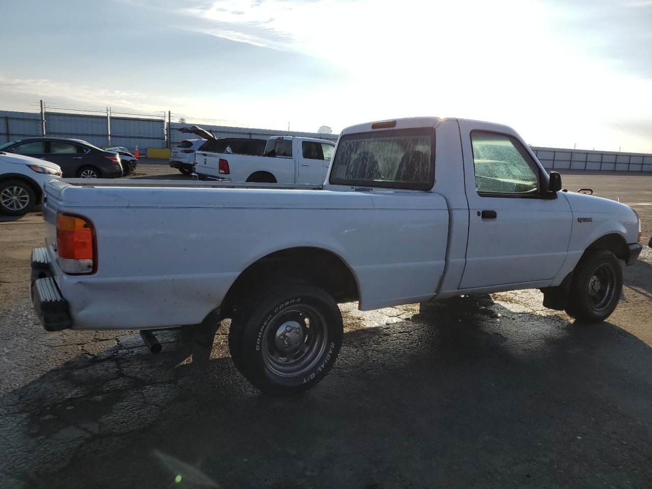 Image 3 of 1999 FORD RANGER  1999 with VIN 1FTYR10X4XUB85989