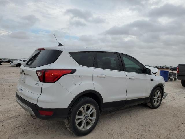Image 3 of 2019 FORD ESCAPE SE 2019 with VIN 1FMCU0GD0KUB34833