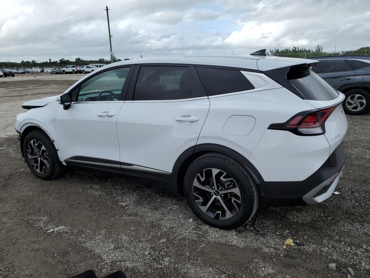 Изображение 2 2023 KIA SPORTAGE EX 2023 с VIN 5XYK33AF4PG059139