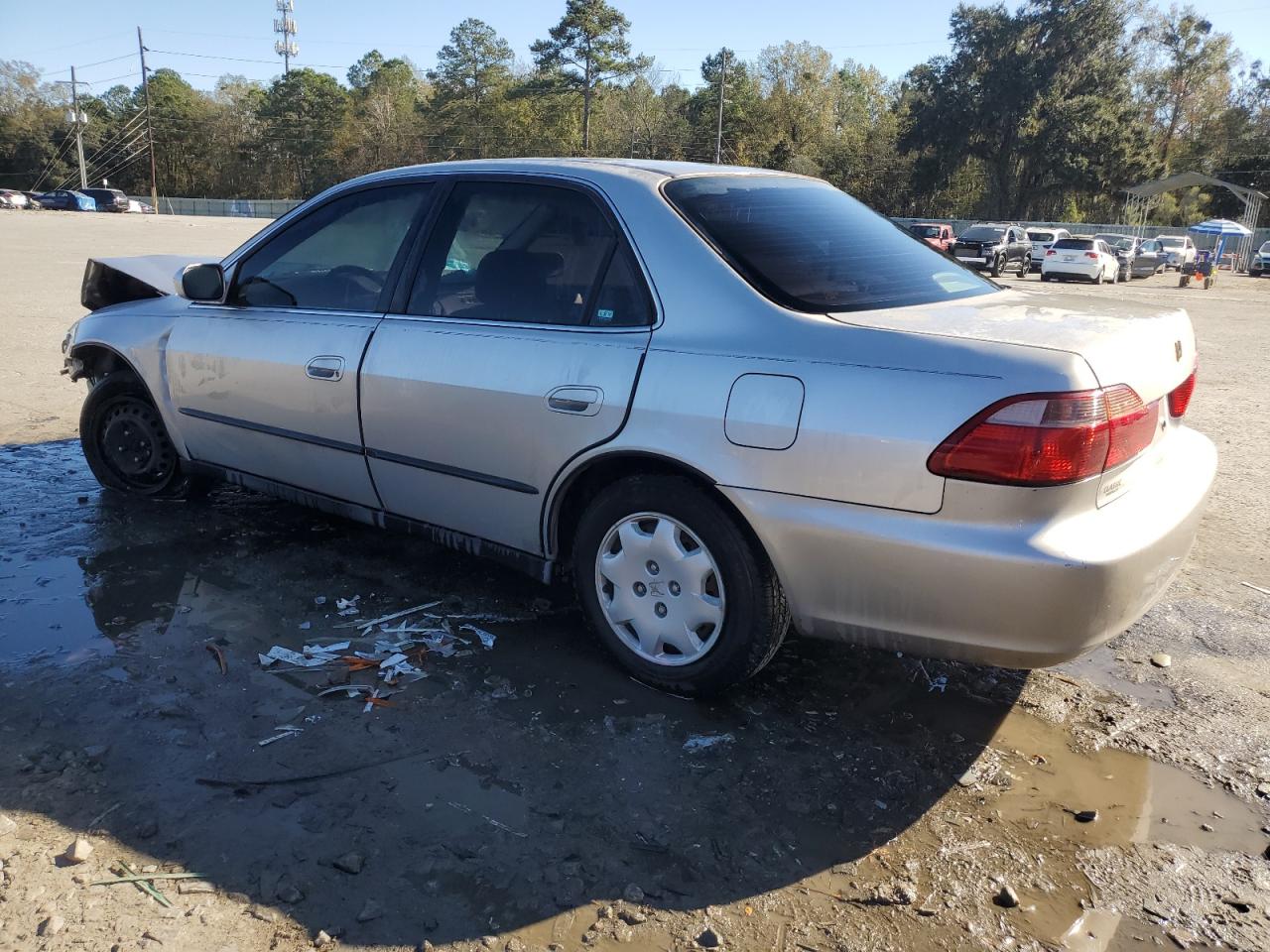 Изображение 2 1998 HONDA ACCORD LX 1998 с VIN 1HGCG5645WA180970