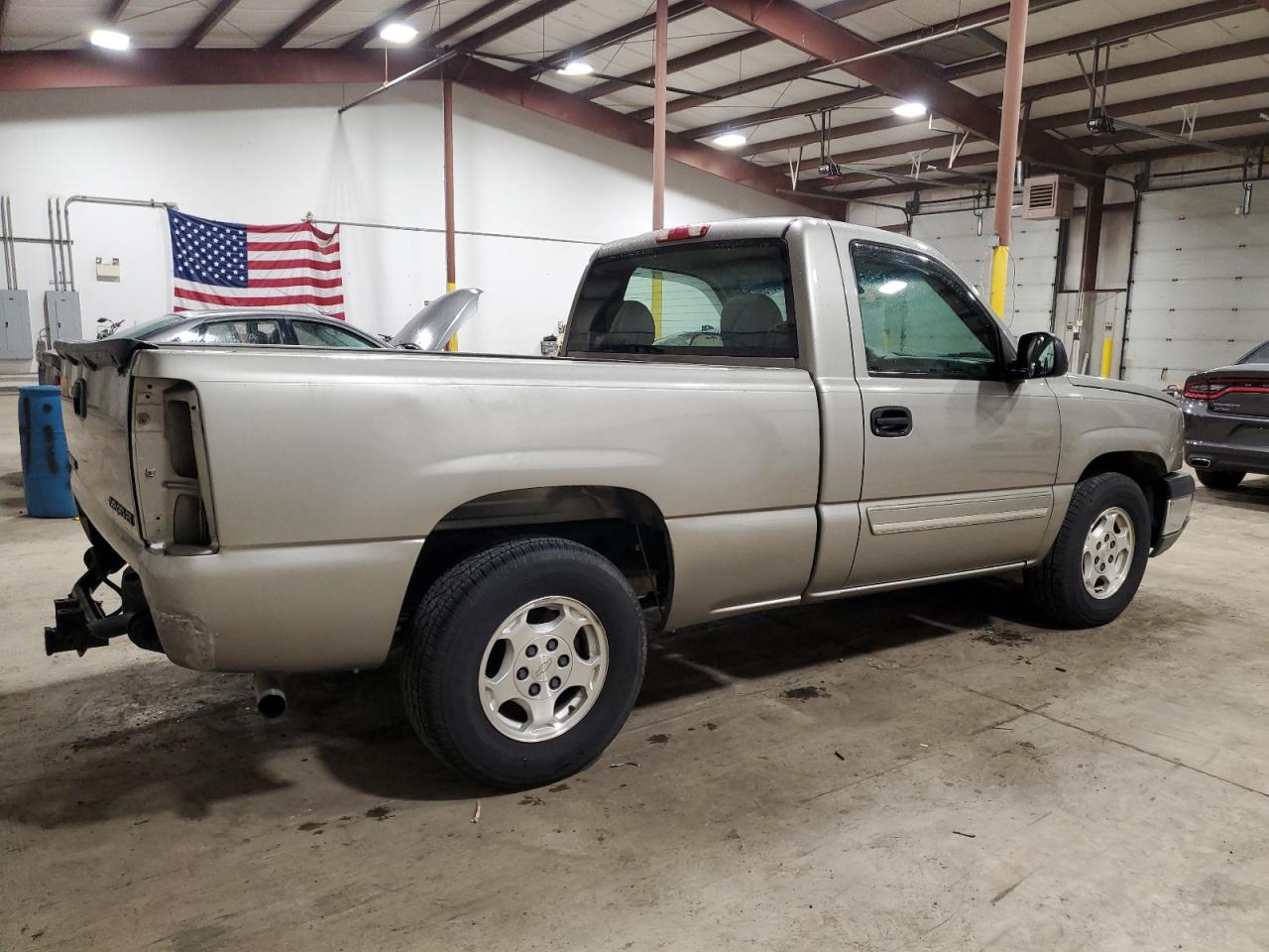 Obraz 3 z 2003 CHEVROLET SILVERADO C1500 2003 z VIN 1GCEC14V33Z176114