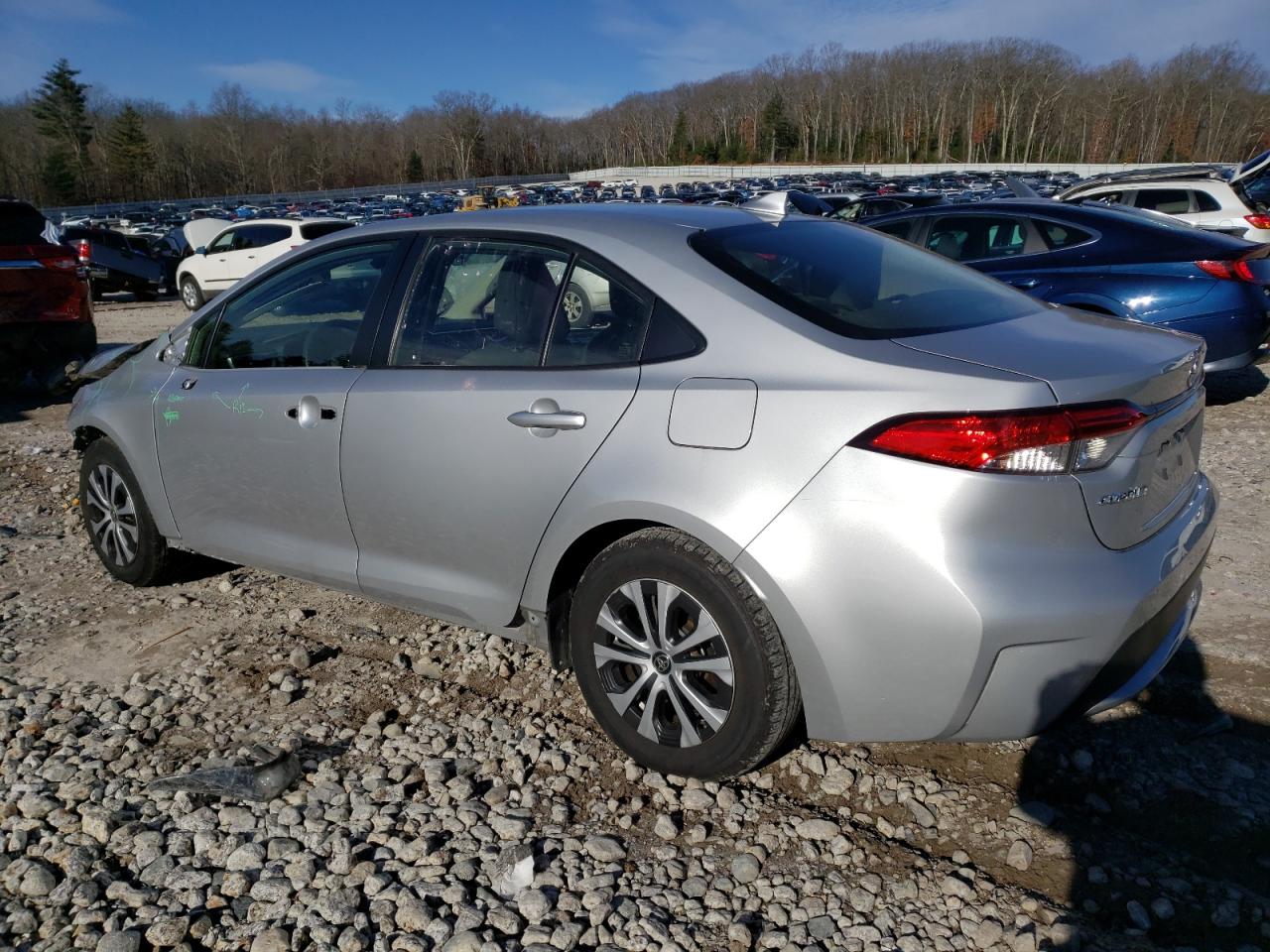 Изображение 2 2022 TOYOTA COROLLA LE 2022 с VIN JTDEAMDE5NJ043301