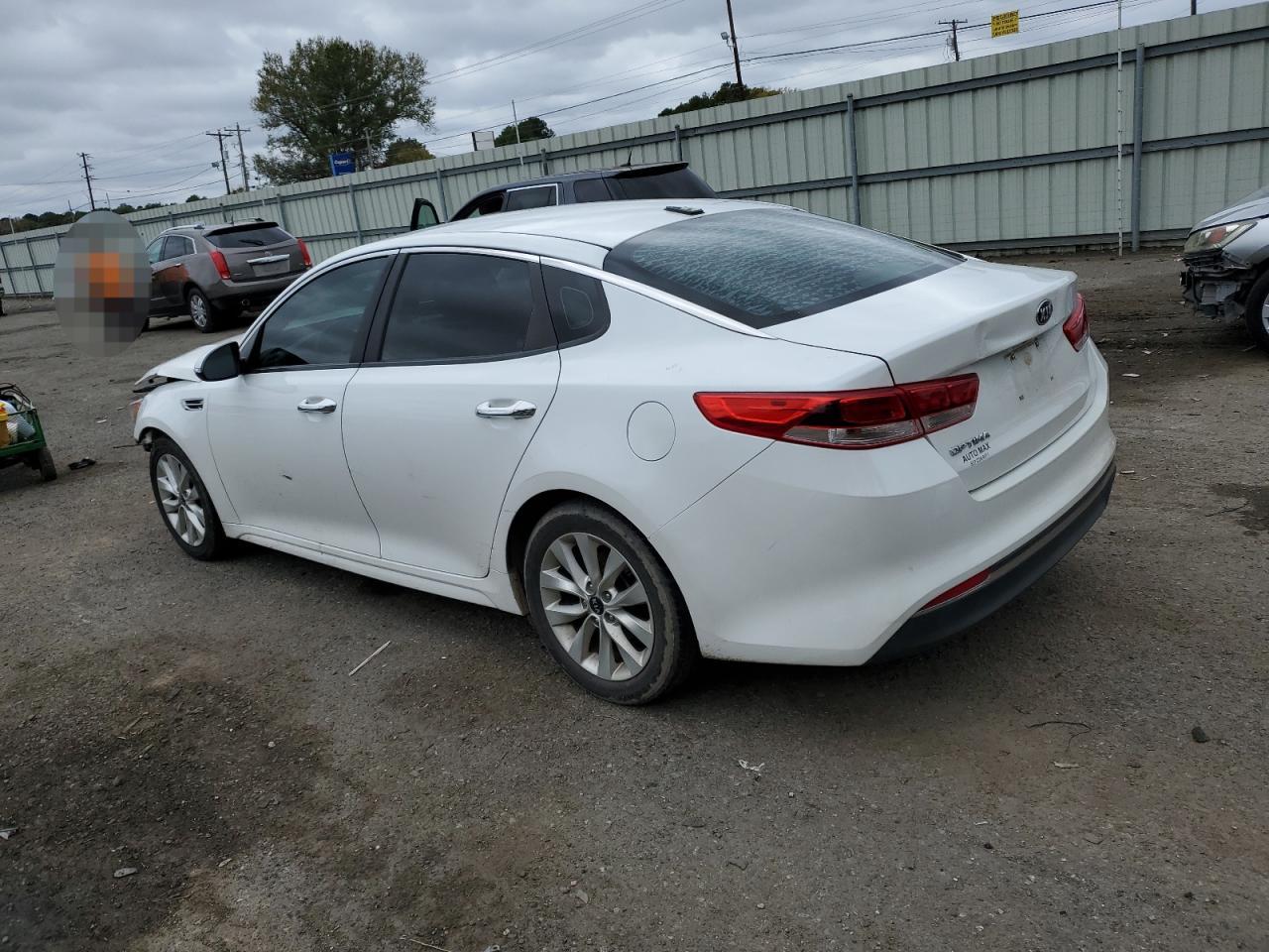 Obraz 2 z 2016 KIA OPTIMA LX 2016 z VIN 5XXGT4L3XGG008862