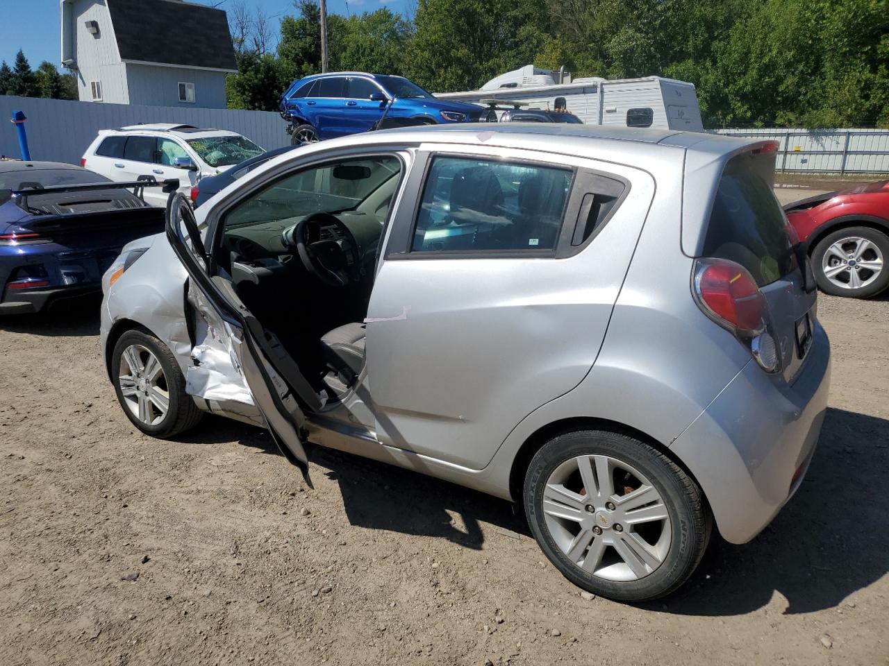 Изображение 2 2015 CHEVROLET SPARK 1LT 2015 с VIN KL8CD6S90FC805898