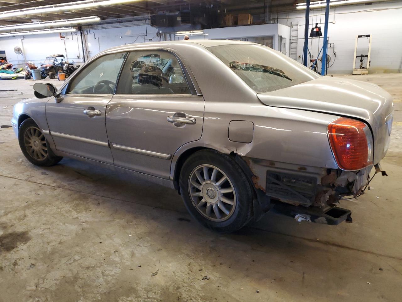 Image 2 of 2005 HYUNDAI XG 350 2005 with VIN KMHFU45E15A386631