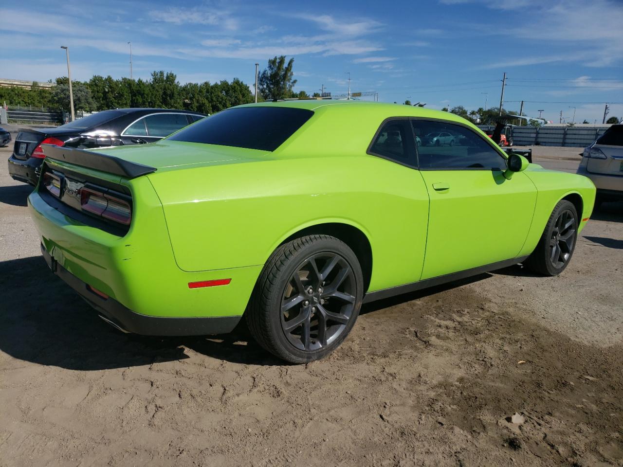Obraz 3 z 2019 DODGE CHALLENGER SXT 2019 z VIN 2C3CDZAG5KH649538