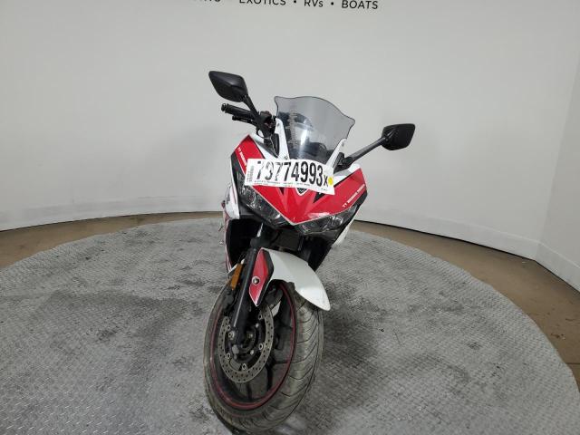Obraz 2 z 2018 YAMAHA YZFR3 A 2018 z VIN MH3RH15Y1JK004134