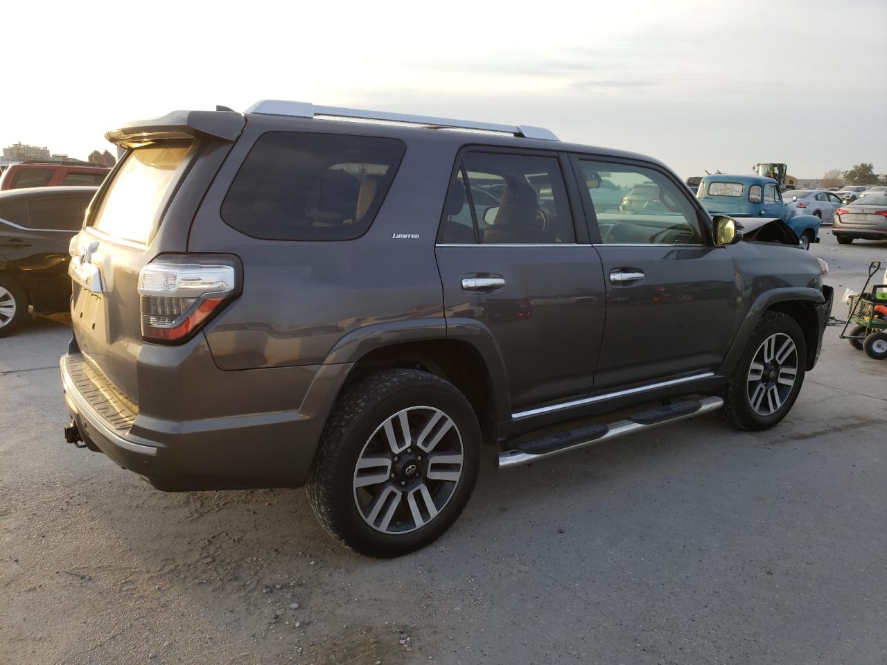Obraz 3 z 2017 TOYOTA 4RUNNER SR5/SR5 PREMIUM 2017 z VIN JTEBU5JR1H5414499