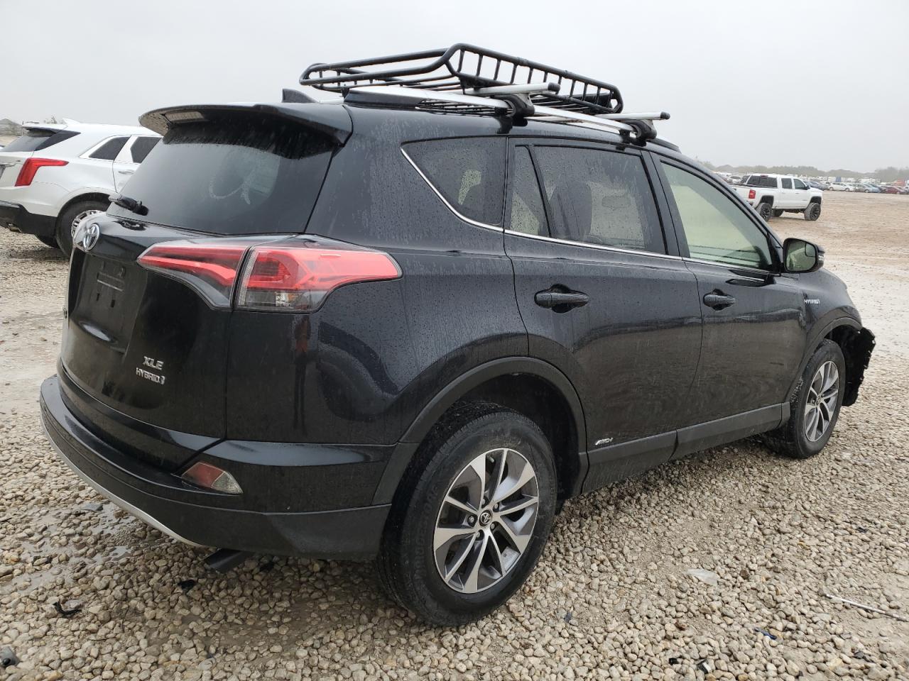 Image 3 of 2016 TOYOTA RAV4 HV XLE 2016 with VIN JTMRJREV5GD015089