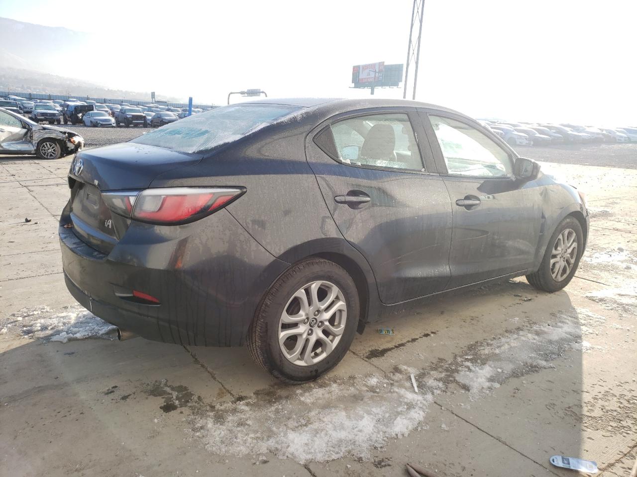 Изображение 3 2018 TOYOTA YARIS IA  2018 с VIN 3MYDLBYVXJY300030