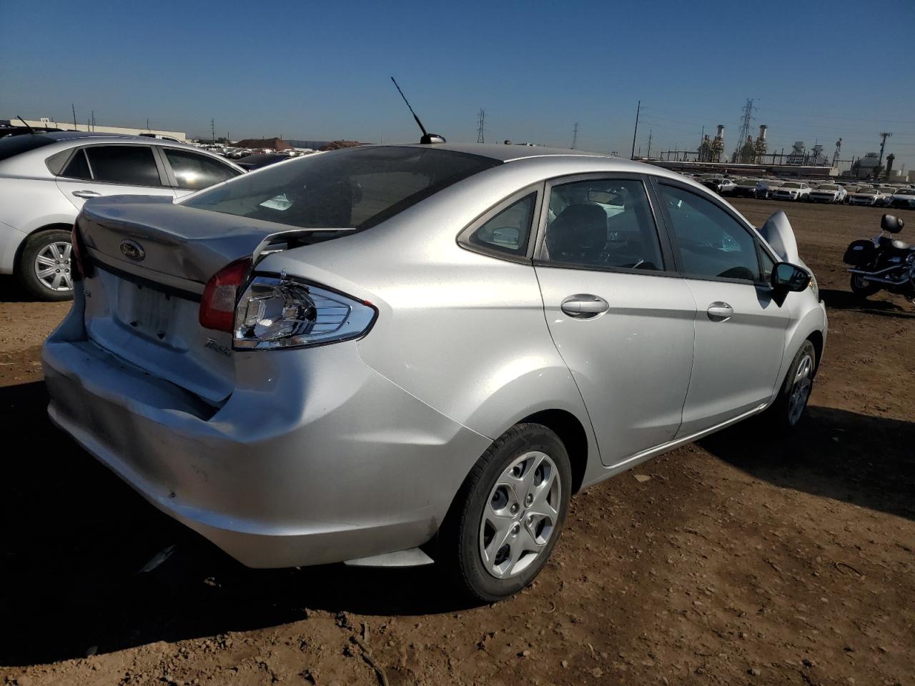 Image 3 of 2013 FORD FIESTA SE 2013 with VIN 3FADP4BJ0DM205434