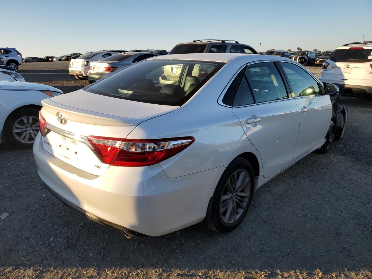 Image 3 of 2017 TOYOTA CAMRY LE 2017 with VIN 4T1BF1FK2HU313542
