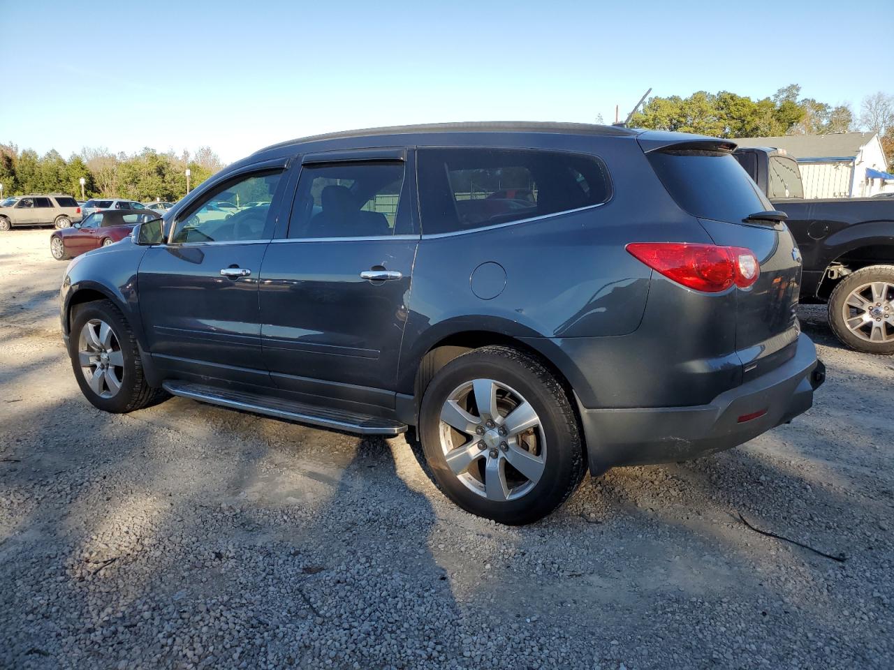 Изображение 2 2012 CHEVROLET TRAVERSE LT 2012 с VIN 1GNKRGED7CJ417723