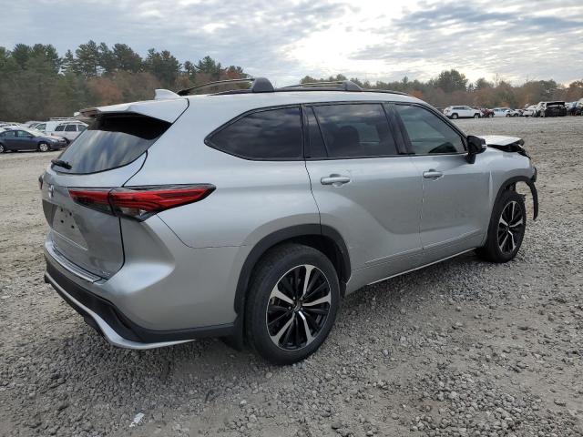 Image 3 of 2022 TOYOTA HIGHLANDER XSE 2022 with VIN 5TDJZRBH9NS224065