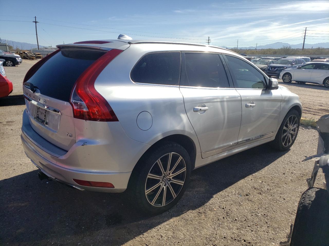 Image 3 of 2015 VOLVO XC60 T5 PREMIER+ 2015 with VIN YV440MDC5F2592356