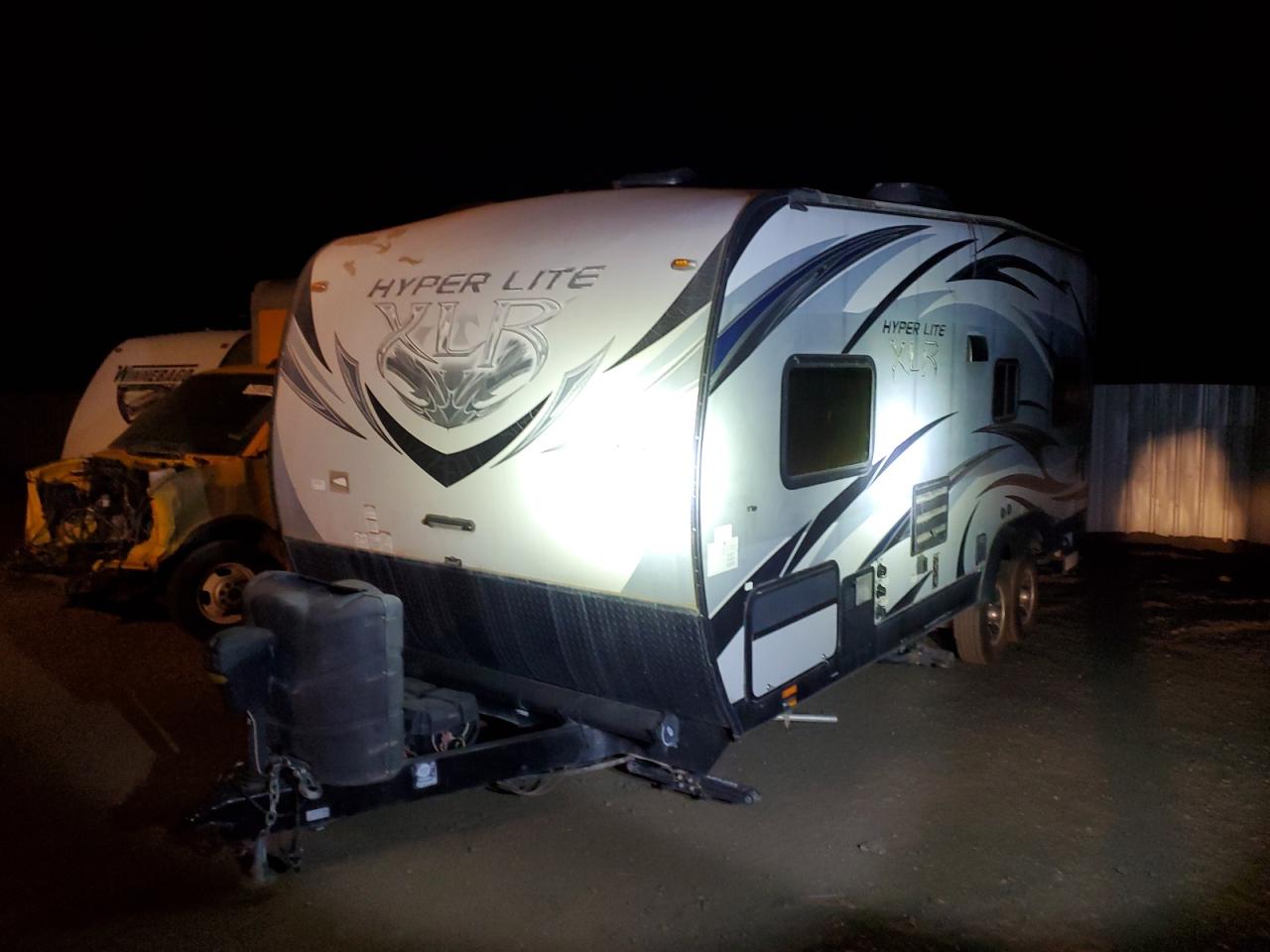 Obraz 2 z 2017 WILDWOOD HYPERLITE 2017 z VIN 4X4TXLT26HF162452
