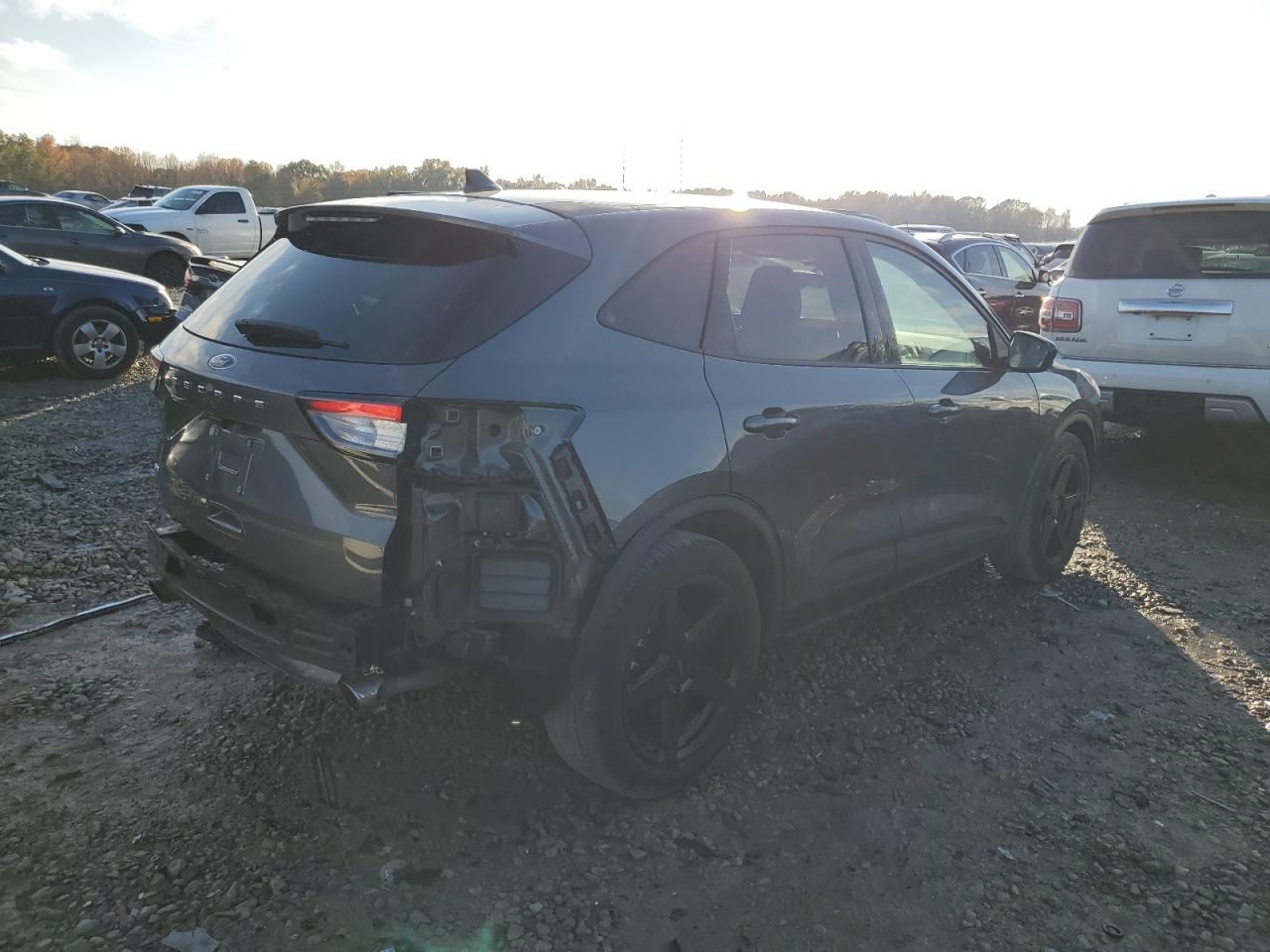 Image 3 of 2021 FORD ESCAPE SE 2021 with VIN 1FMCU0G61MUB34652