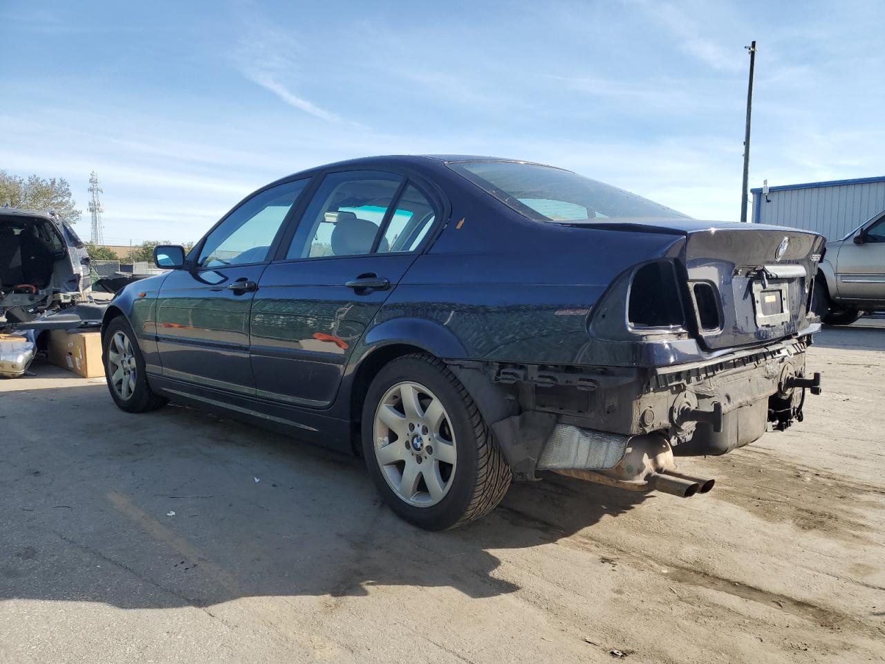 Изображение 2 2005 BMW 325 I 2005 с VIN WBAET374X5NJ86354