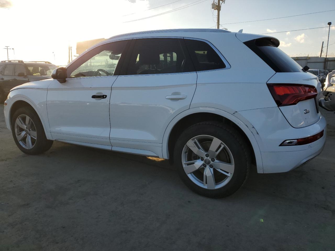 Изображение 2 2018 AUDI Q5 PREMIUM PLUS 2018 с VIN WA1BNAFY1J2042559