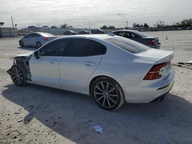 Image 2 of 2020 VOLVO S60 T6 MOMENTUM 2020 with VIN 7JRA22TK7LG041911