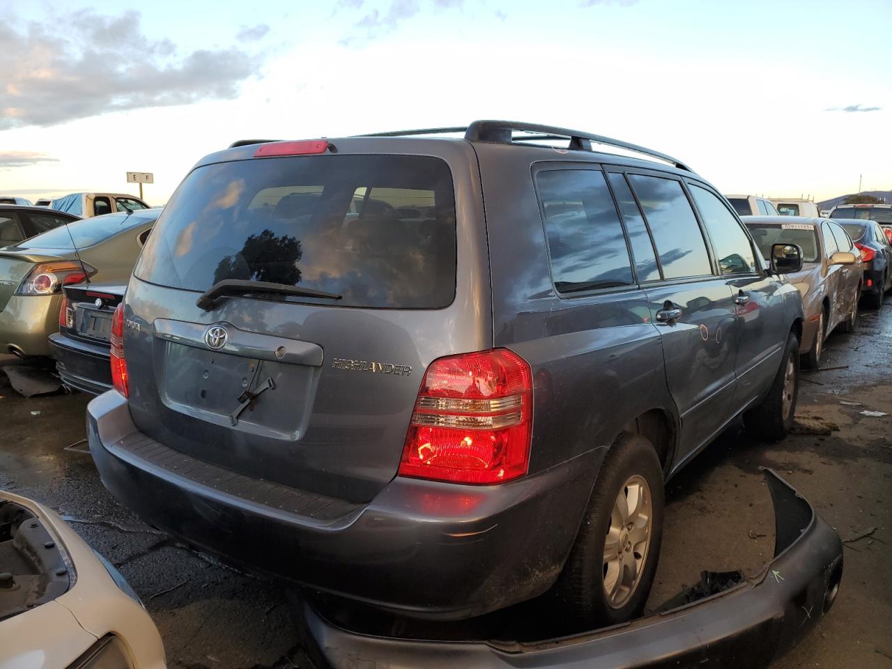 Image 3 of 2001 TOYOTA HIGHLANDER  2001 with VIN JTEGD21A010015004