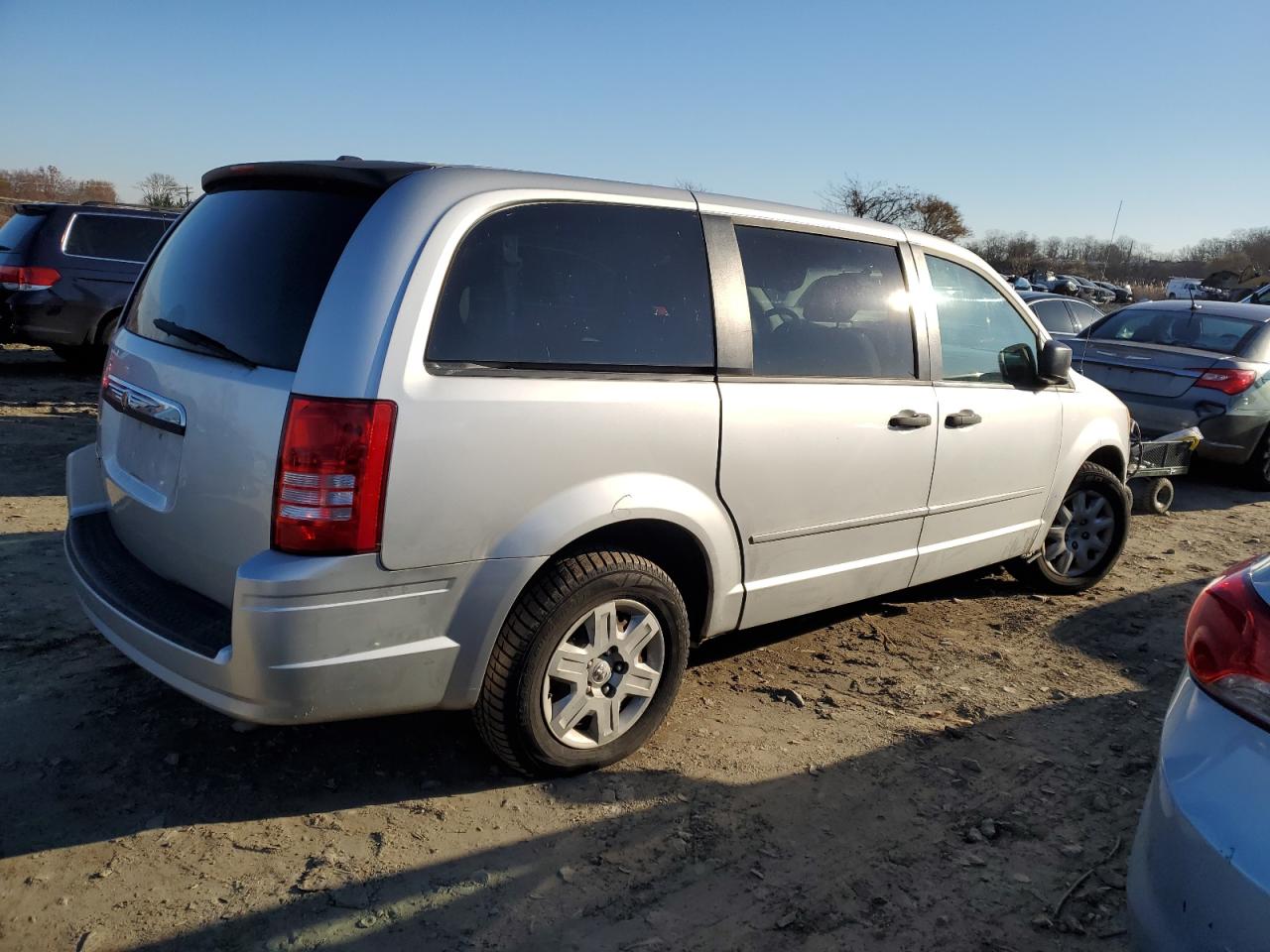 Image 3 of 2008 CHRYSLER TOWN & COUNTRY LX 2008 with VIN 2A8HR44HX8R757773