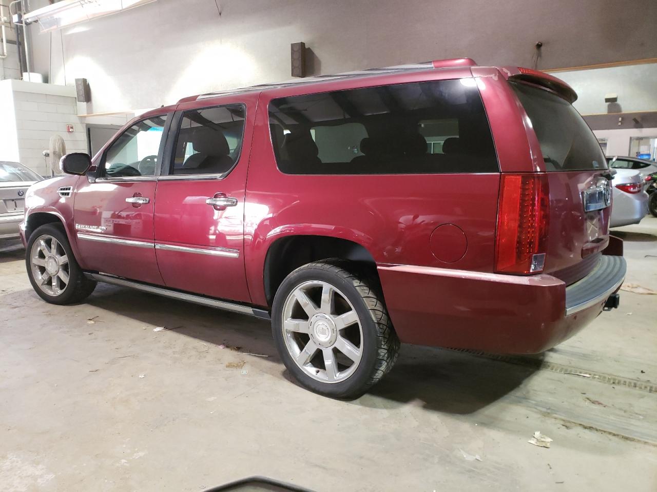 Image 2 of 2008 CADILLAC ESCALADE ESV 2008 with VIN 1GYFK66888R183668