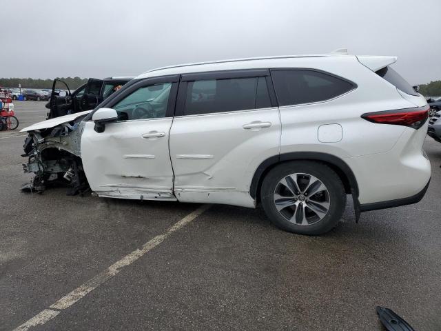 Image 2 of 2021 TOYOTA HIGHLANDER XLE 2021 with VIN 5TDGZRBH8MS525029