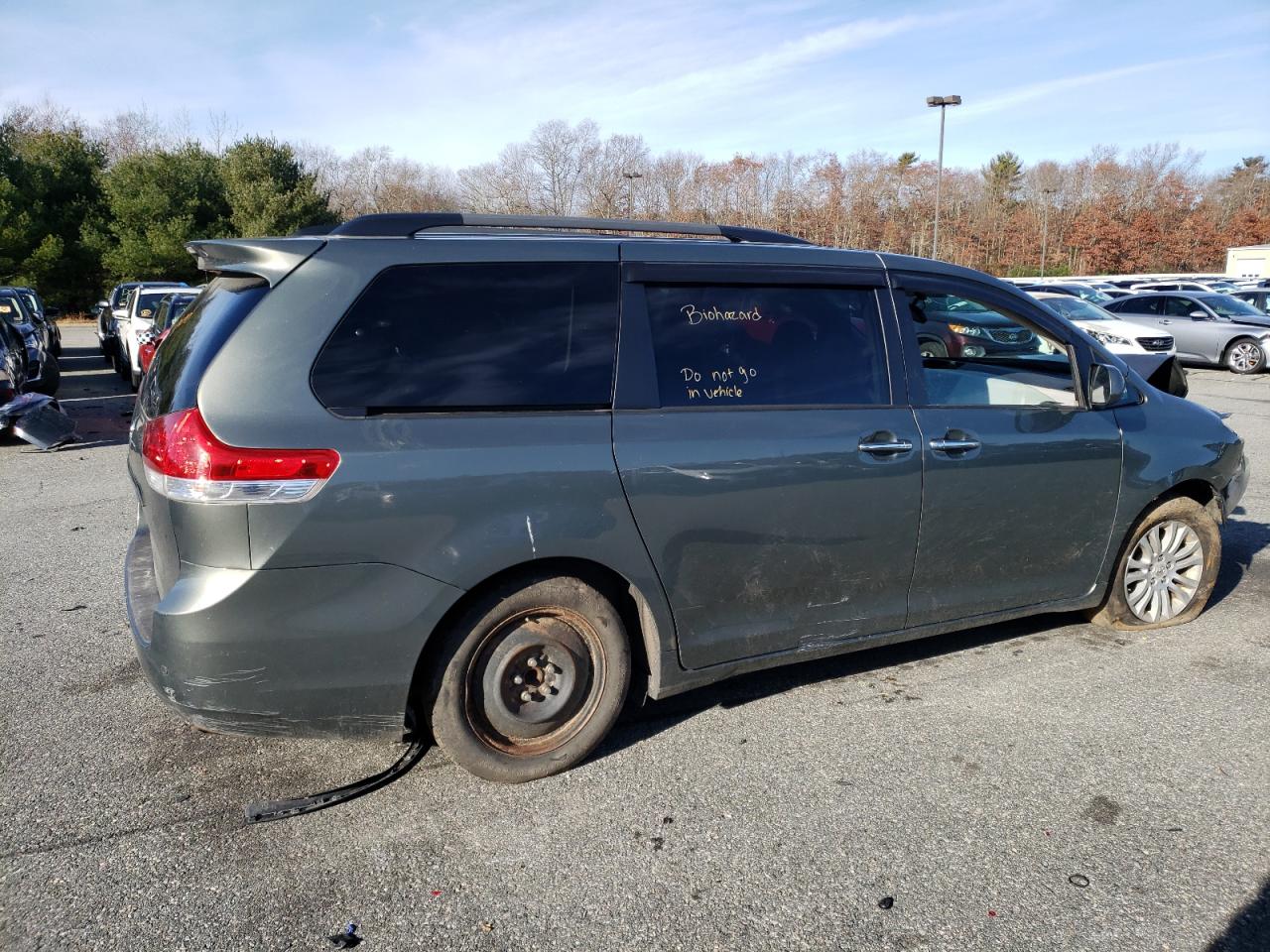 Obraz 3 z 2011 TOYOTA SIENNA XLE 2011 z VIN 5TDYK3DC5BS069107