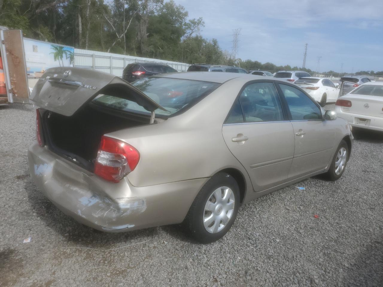 Obraz 3 z 2004 TOYOTA CAMRY LE 2004 z VIN 4T1BE32K94U904465
