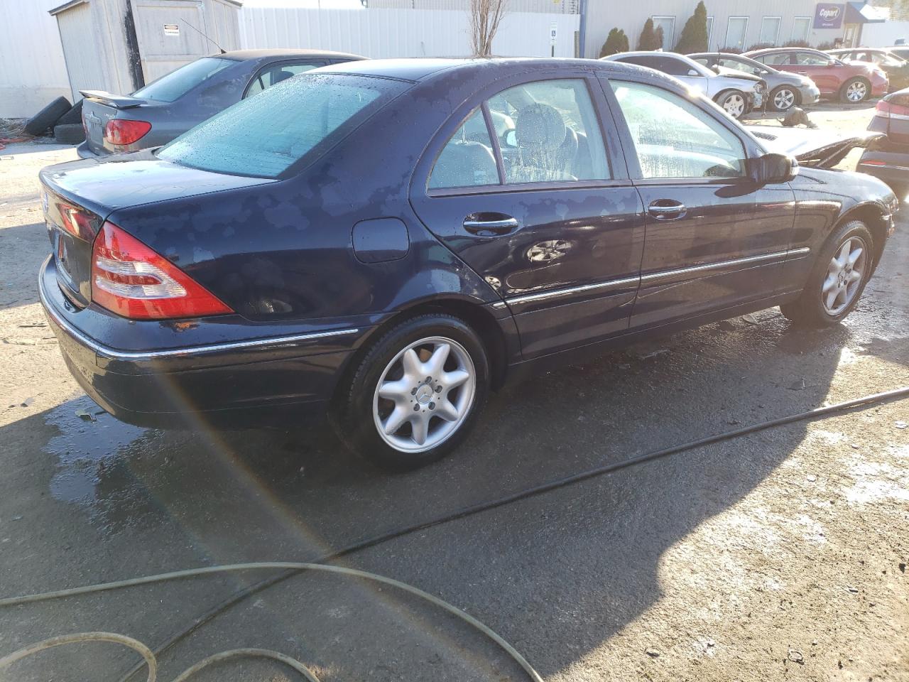 Obraz 3 z 2003 MERCEDES-BENZ C 320 2003 z VIN WDBRF64J13F348241