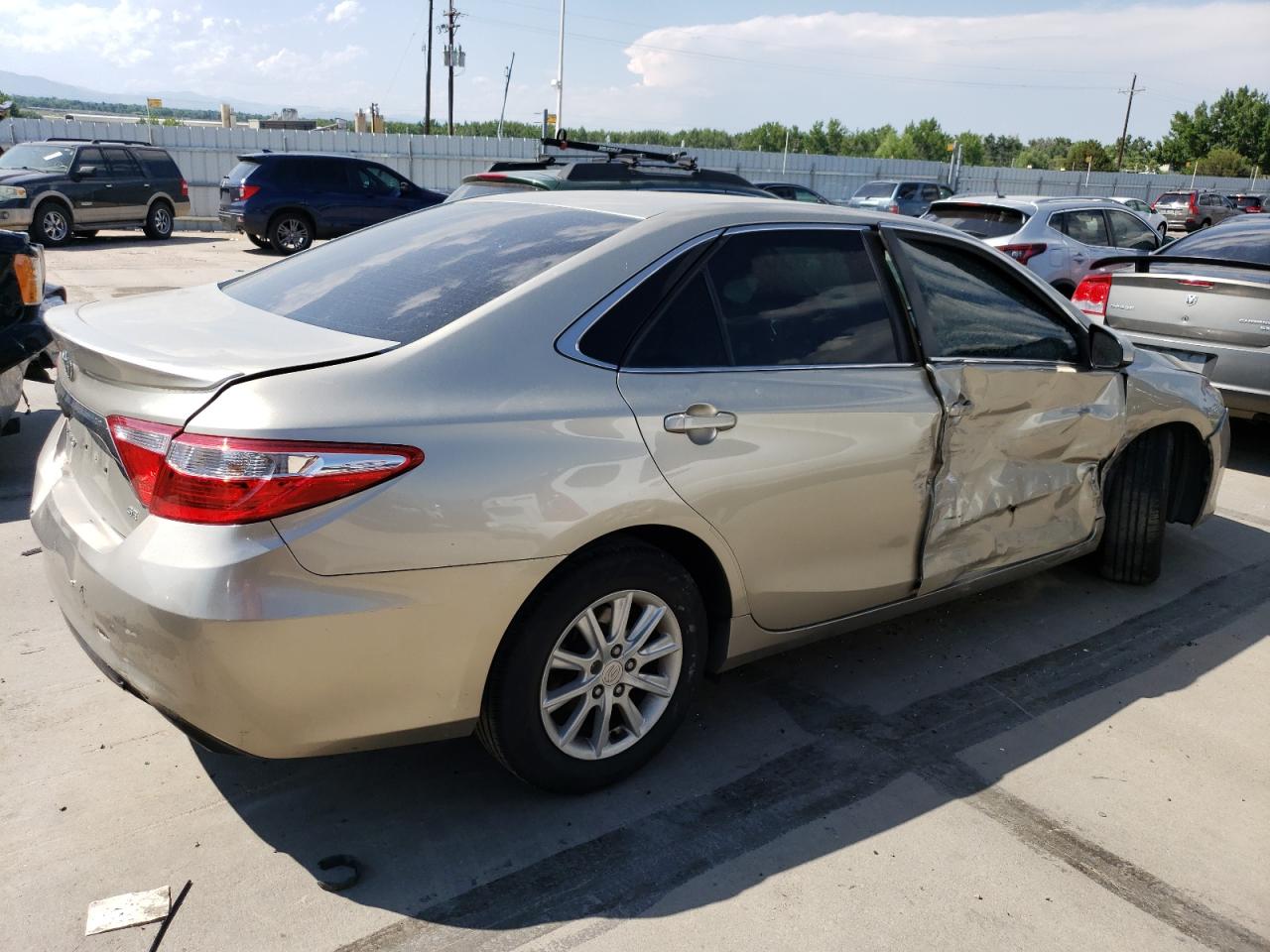 Image 3 of 2015 TOYOTA CAMRY LE 2015 with VIN 4T1BF1FK5FU067129