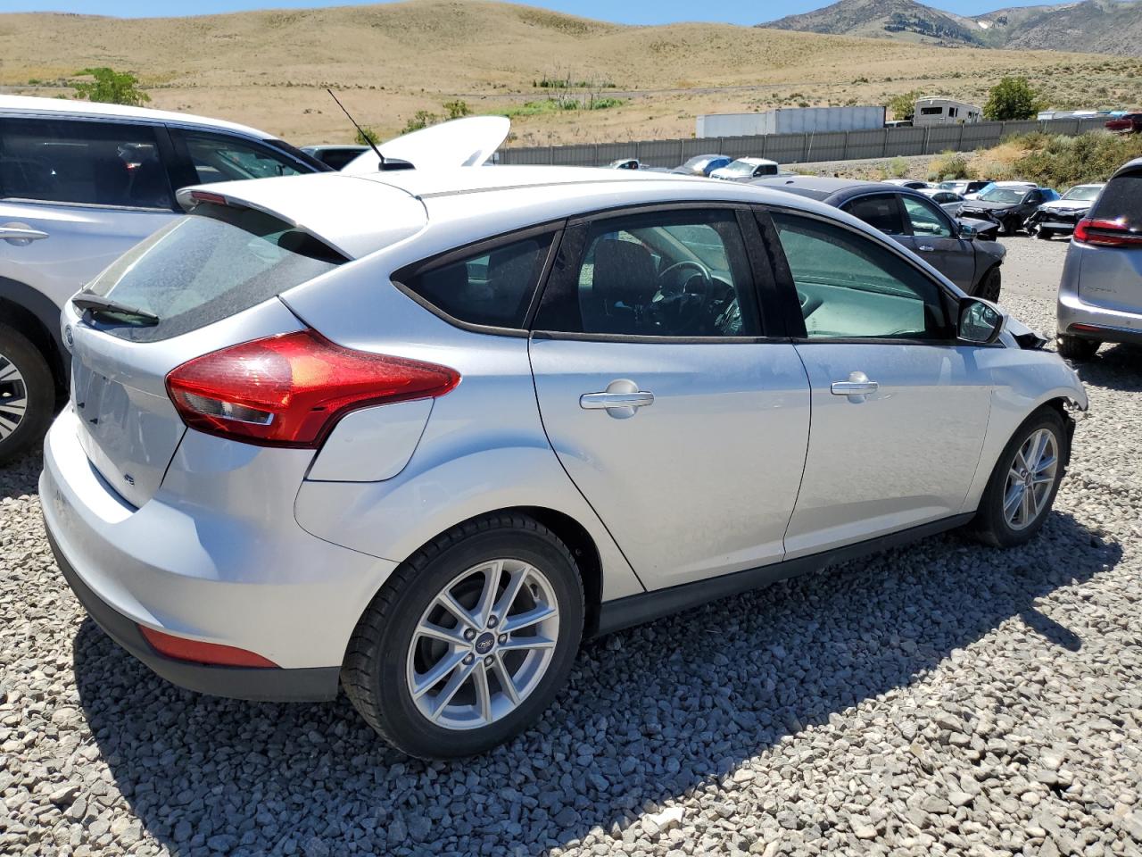 Obraz 3 z Ford Focus Se 2018 z VIN 1FADP3K27JL295374