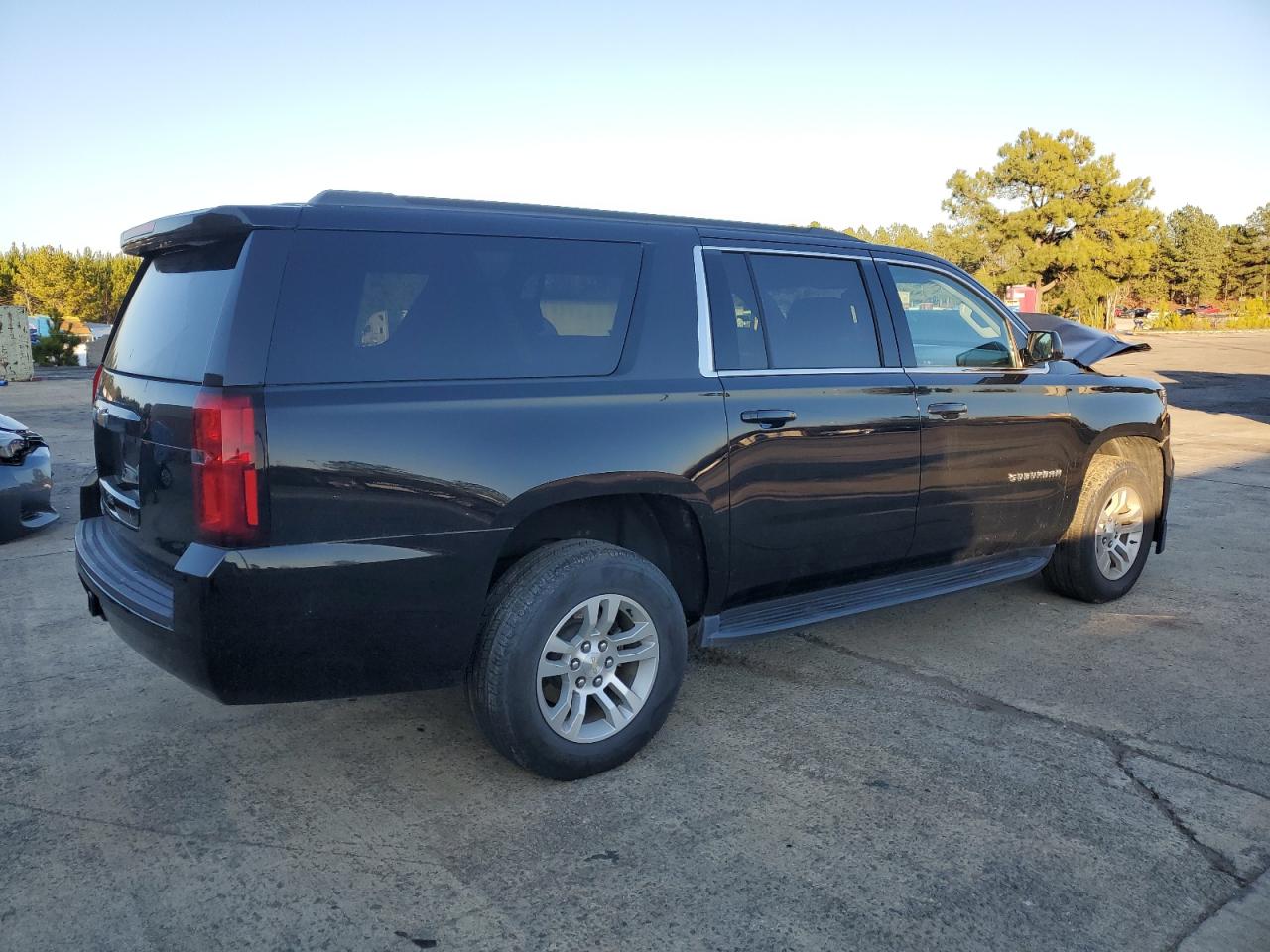 Image 3 of 2017 CHEVROLET SUBURBAN K1500 LS 2017 with VIN 1GNSKGEC9HR326439