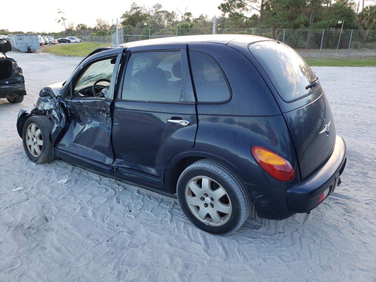 Obraz 2 z 2004 CHRYSLER PT CRUISER TOURING 2004 z VIN 3C4FY58B54T330490